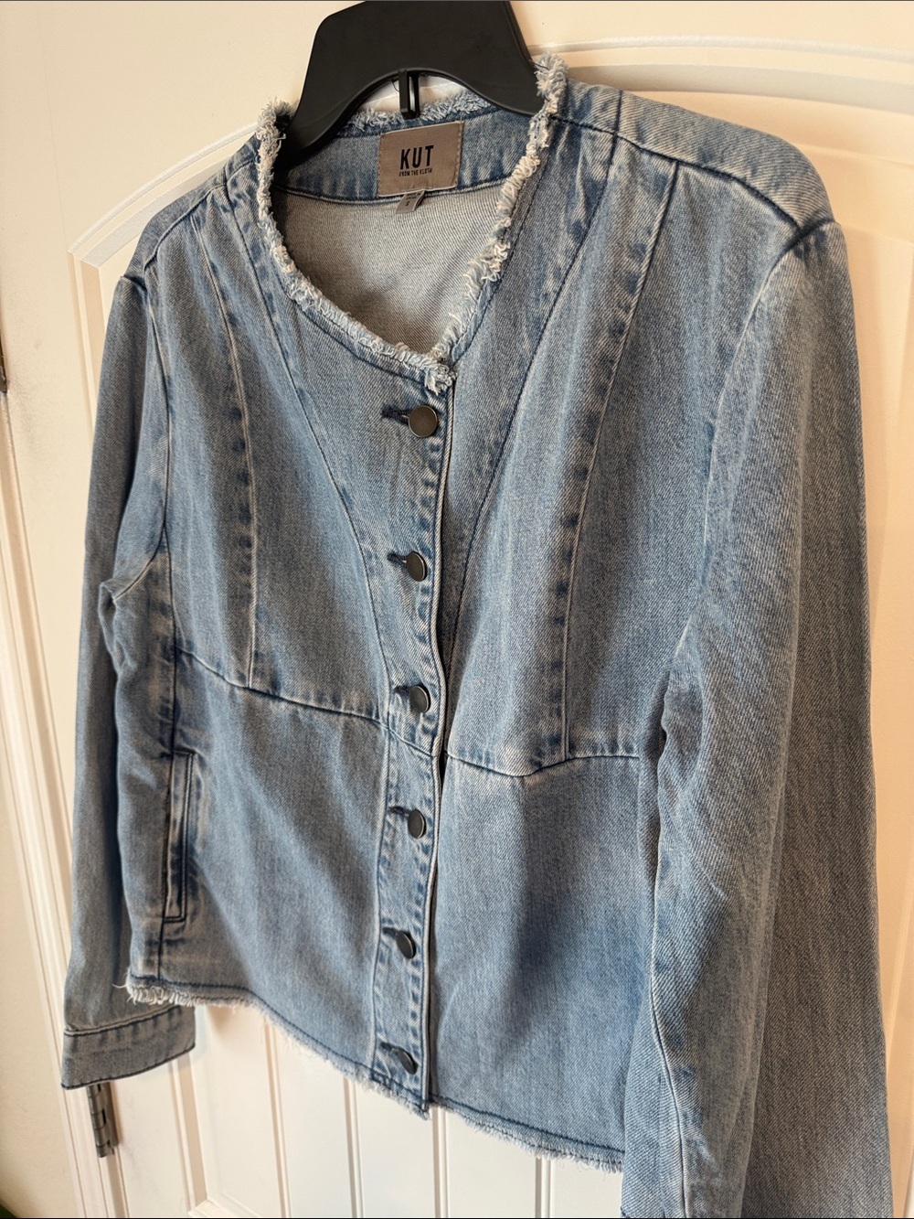 KUT from the Kloth Olea Frayed Denim Jacket Light Wash Small - Picture 5 of 11